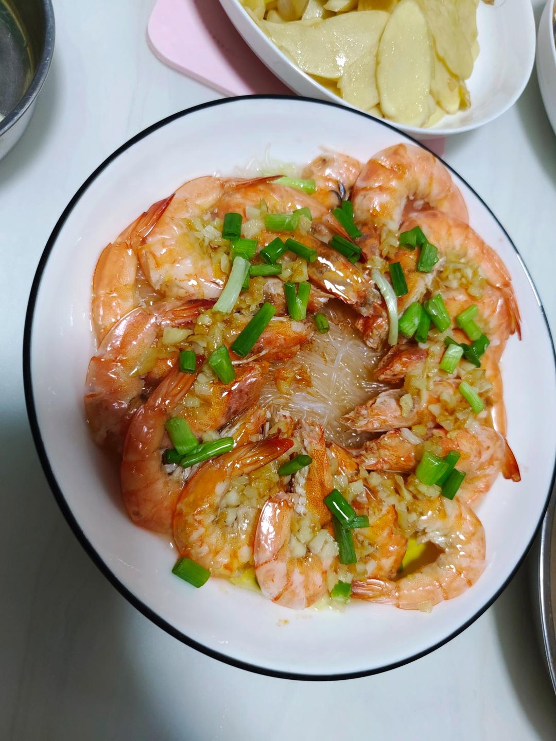虾最美味的吃法必须是这个——蒜蓉蒸虾（多动图，孔瑶的食谱）