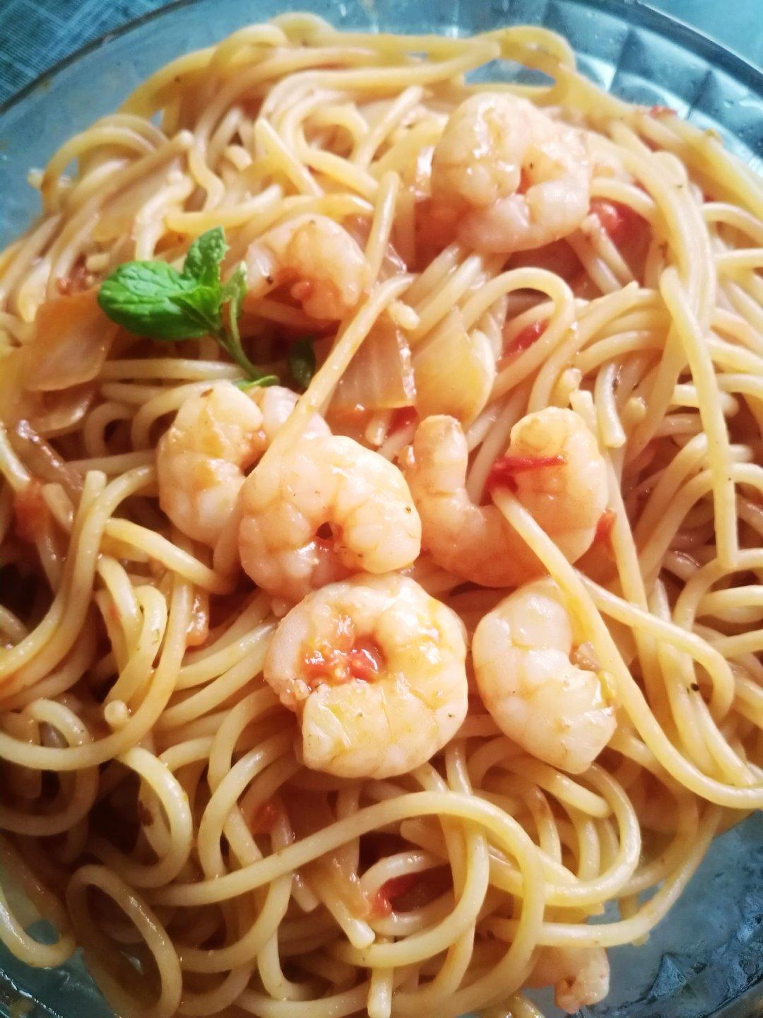 低卡好吃不胖的番茄虾仁意面‼️茄汁浓郁巨美味