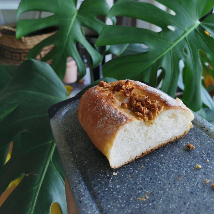 黄油核桃法式切片面包