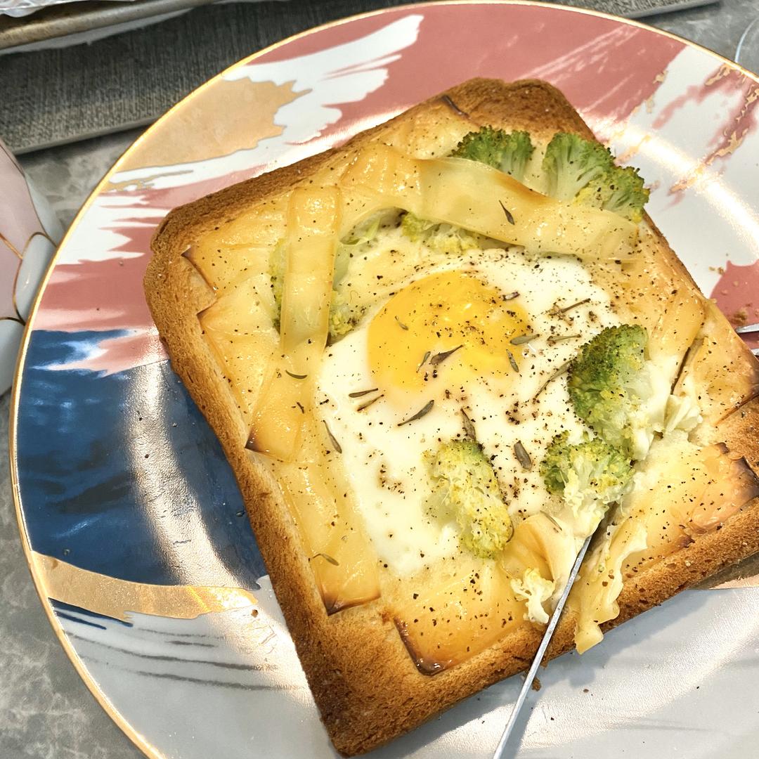 挑战一分钟早餐🥣芝士时蔬焗蛋烤吐司🍞