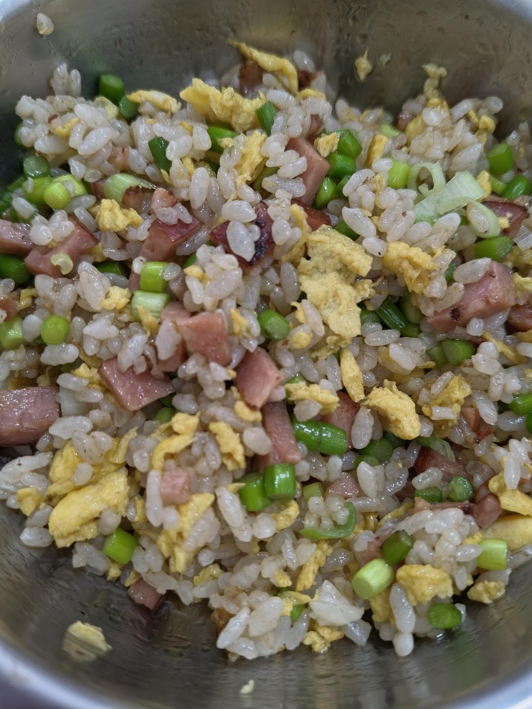 惊艳的蒜苔蛋炒饭