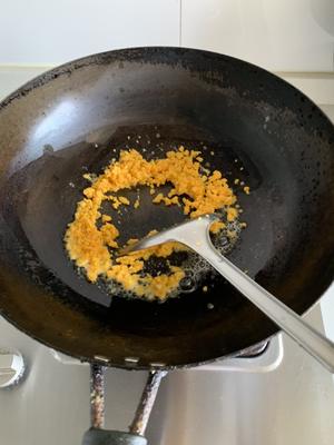咸蛋黄豆腐（消灭咸鸭蛋）的做法 步骤5