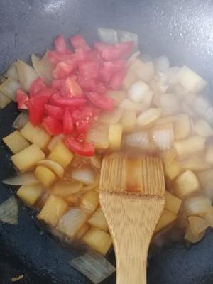 红烧土豆洋葱的做法 步骤6