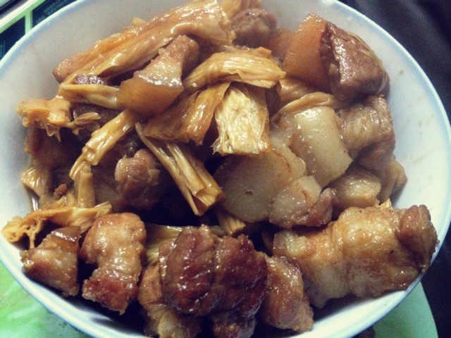 腐竹红烧肉