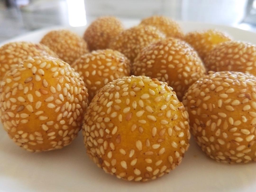 “南瓜芝麻球”聚餐必做小点心
