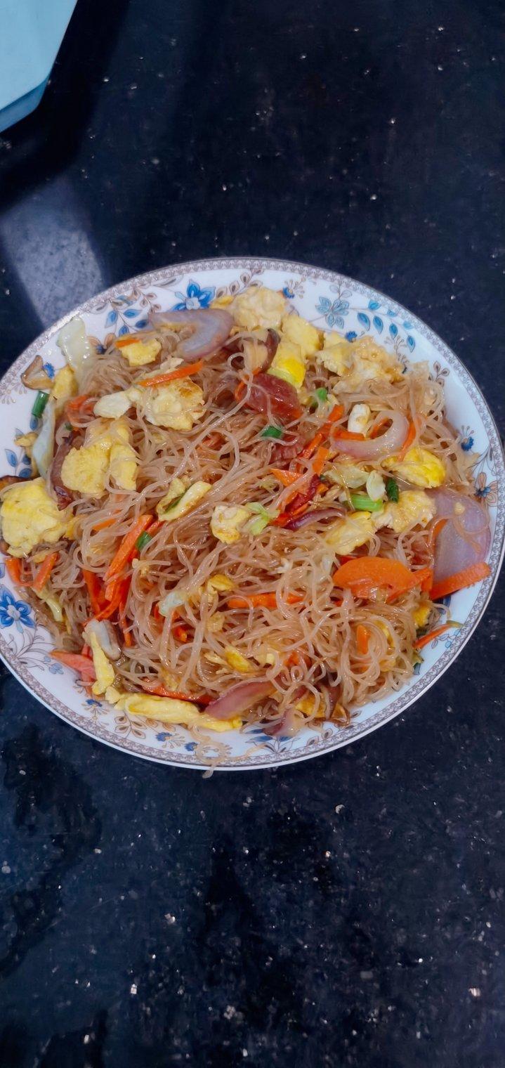 厨师长教你：“鸡蛋炒米粉”的家常做法，满满的小技巧，先收藏了