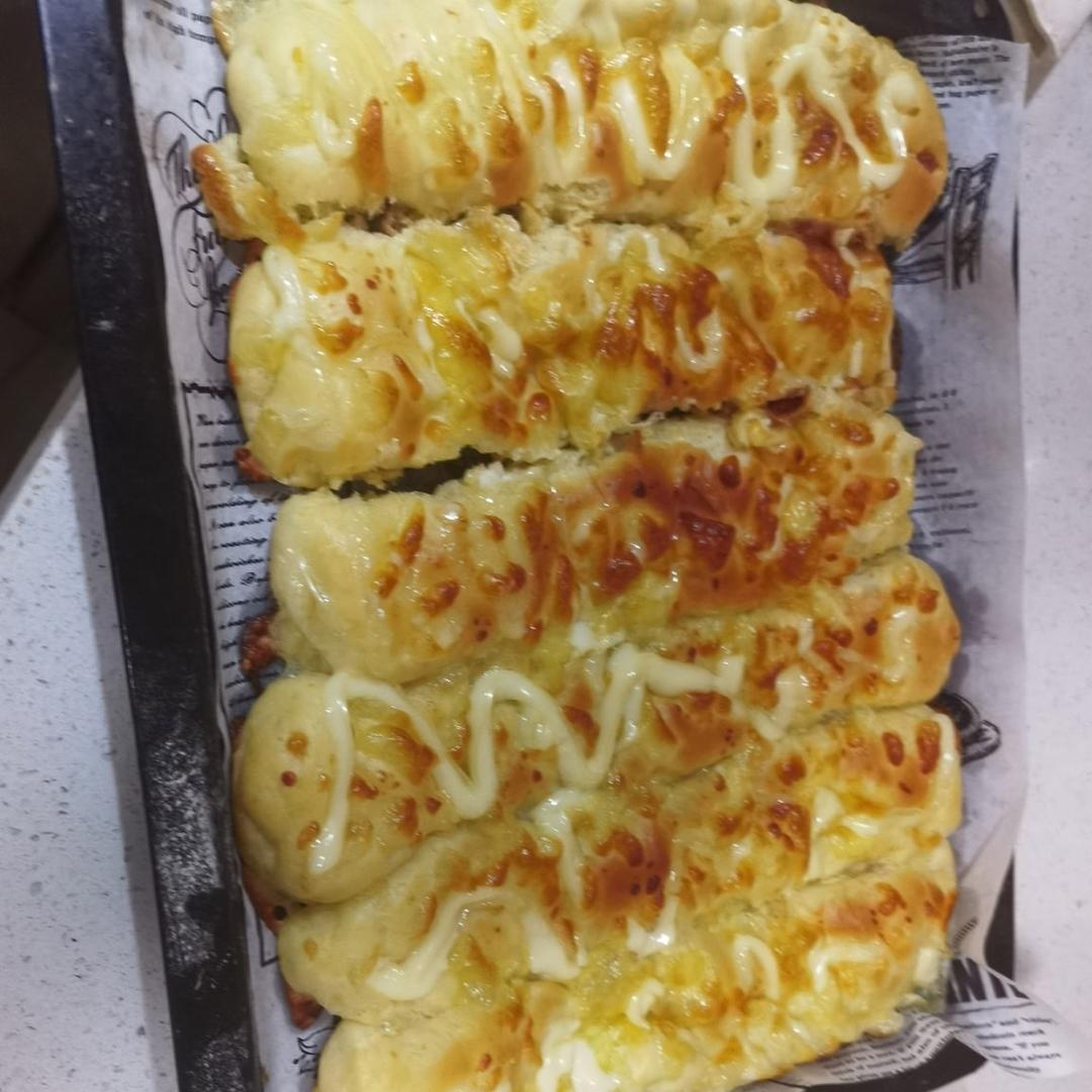 吃不完的马苏里拉，做成这款芝士面包条，口感绝了！