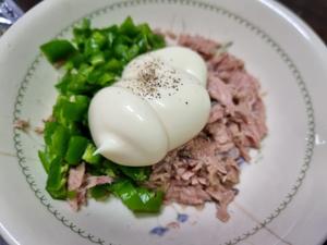 참치 유부초밥韩式金枪鱼味付油豆皮寿司的做法 步骤4