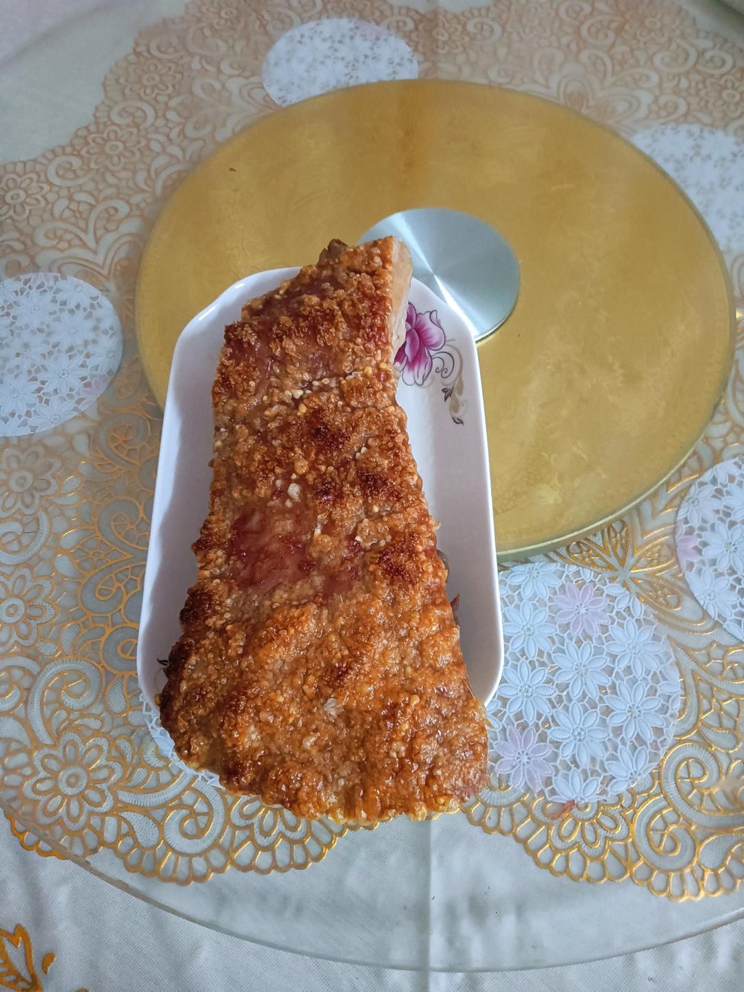 脆皮烧肉，皮酥脆、肉甘香，生烧做法