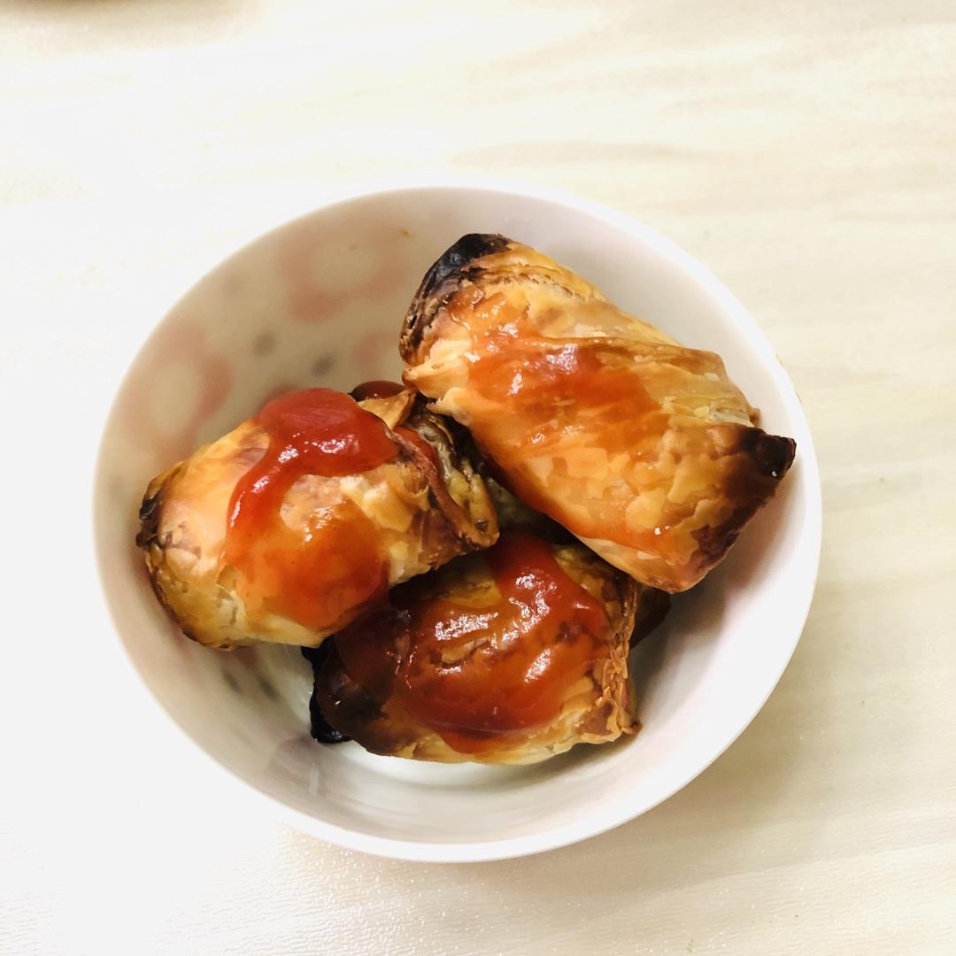 香肠酥皮卷：手抓饼皮还能这样吃，不用和面快速搞定早餐