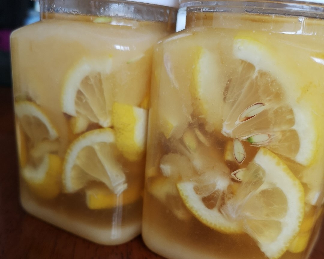 减肥养颜的蜂蜜柠檬水的做法