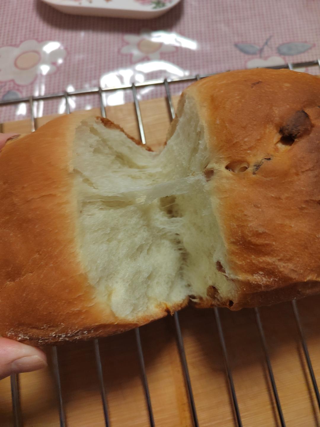 我最近每天做一个的葡萄干吐司，真的超松软好吃！