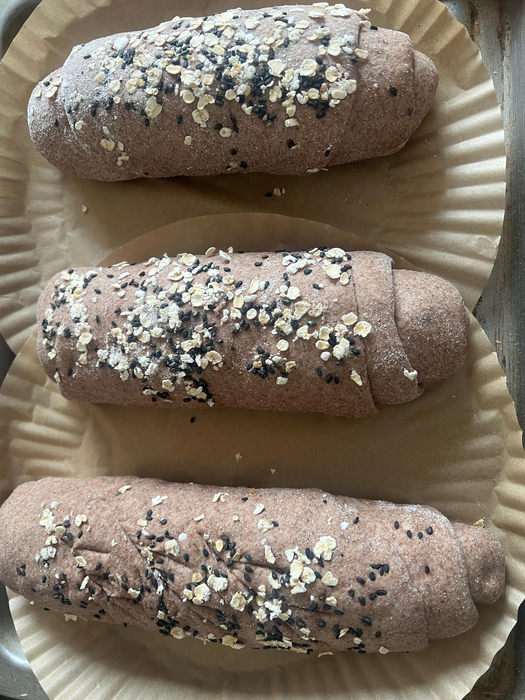 健康粗粮车轮坚果面包