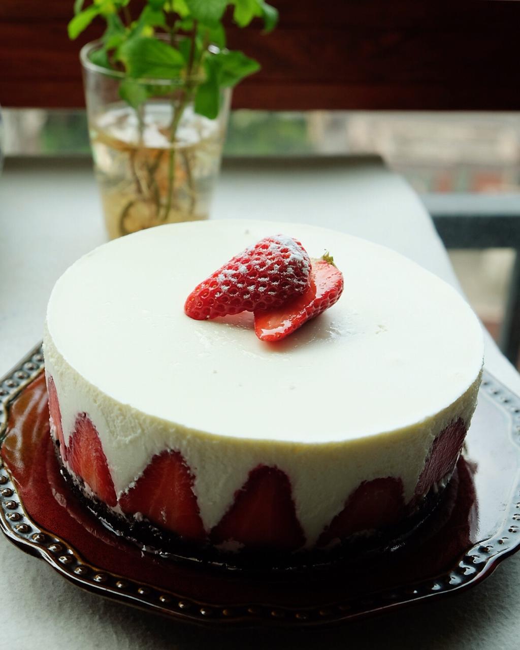 奥利奥草莓酸奶慕斯蛋糕（6寸）