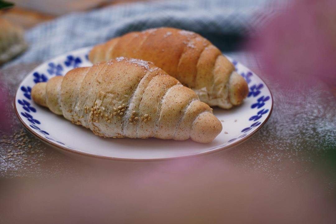全麦芝麻盐面包