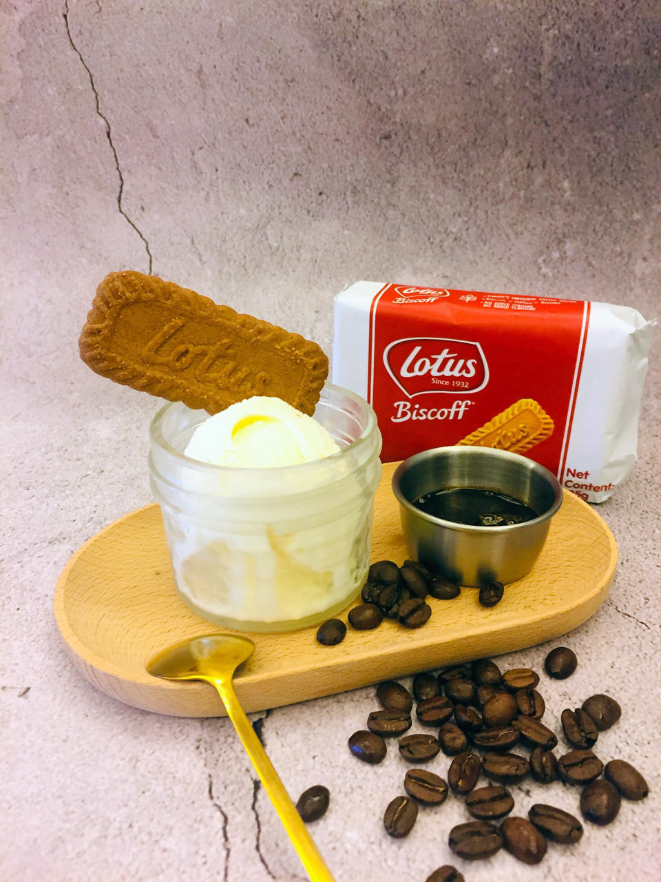意式甜品｜这款称做冰淇淋咖啡的Affogato制作只需两步！