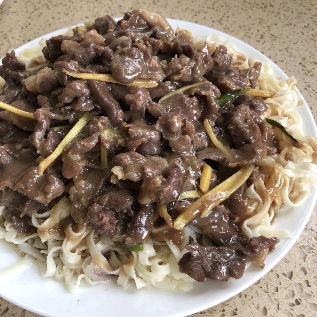 牛肉盖浇面的做法
