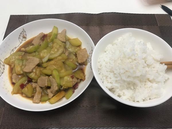 西葫芦炒肉
