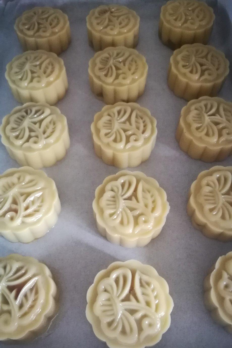 广式月饼——蛋黄莲蓉月饼