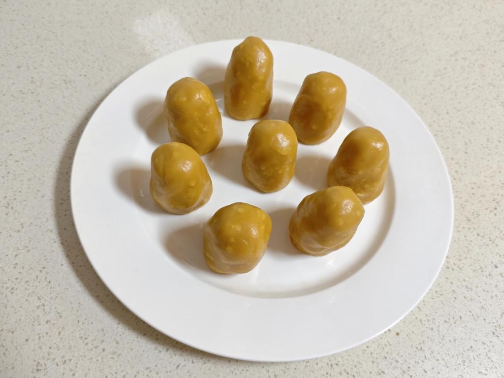 纯玉米面窝窝头(烫面.不发酵)