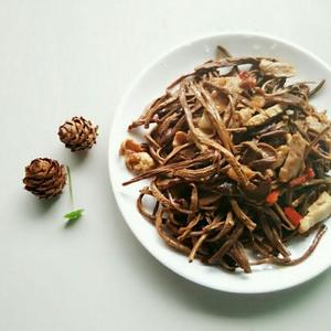 老饶家丨茶树菇烧肉的做法 步骤6