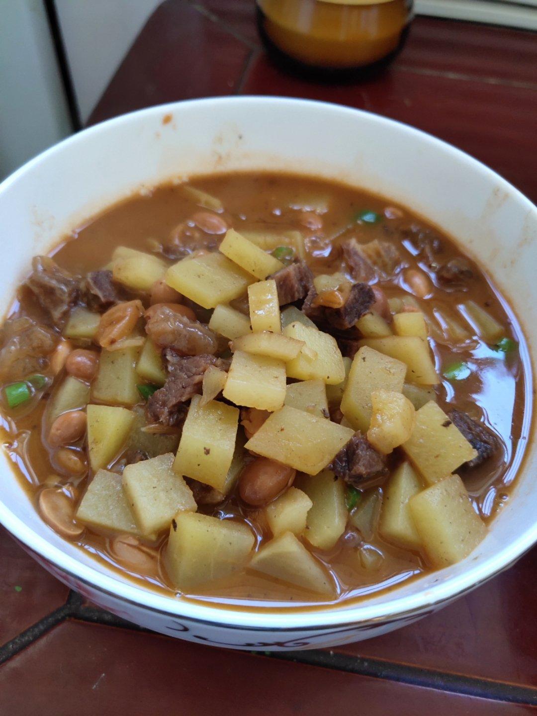 土豆番茄牛腩汤