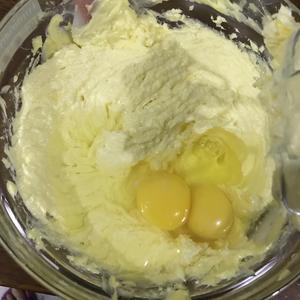 超简单的黄油曲奇的做法 步骤5