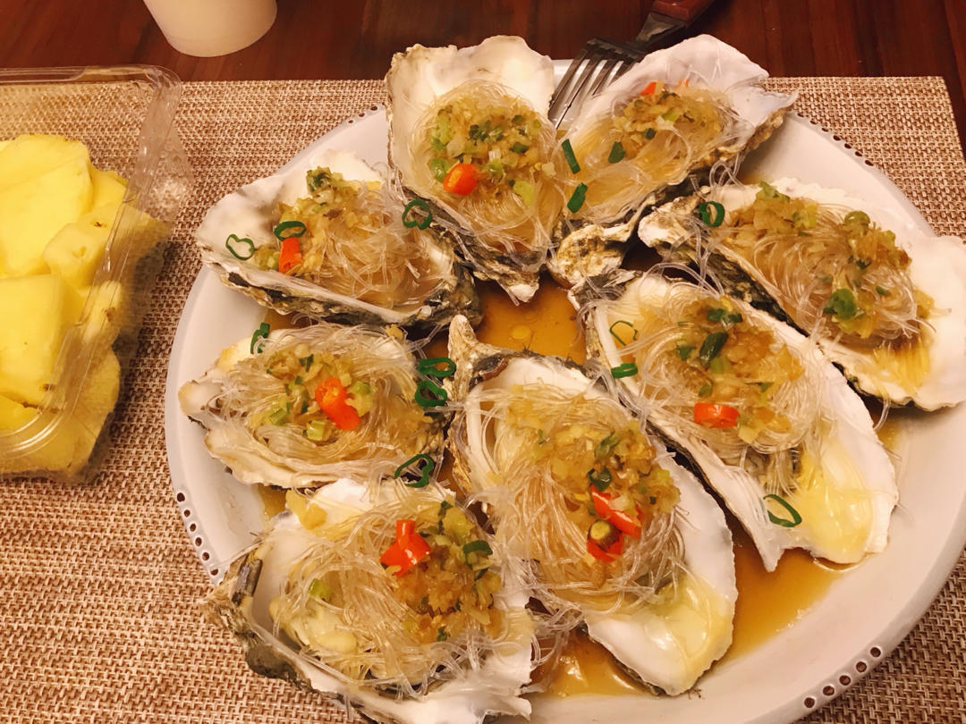 蒜蓉粉丝蒸生蚝