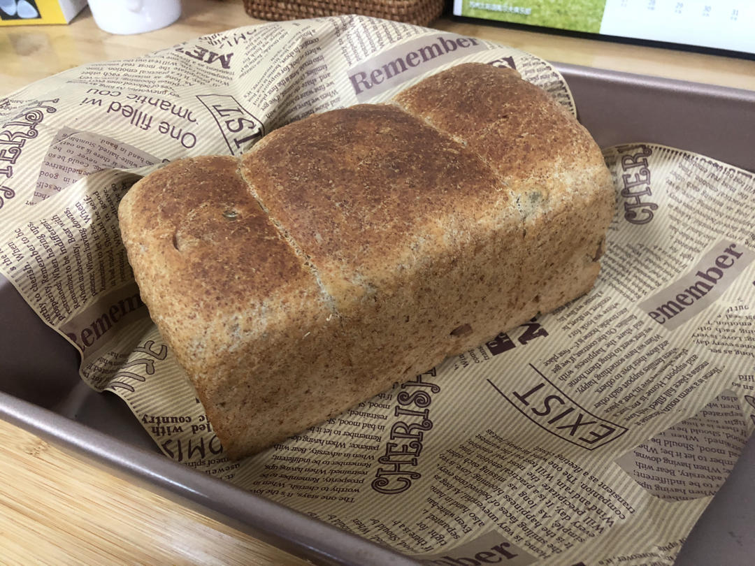 万能全麦吐司配方🍞（含疯狂长个㊙️！黑麦黑糖黑芝麻核桃包为例）