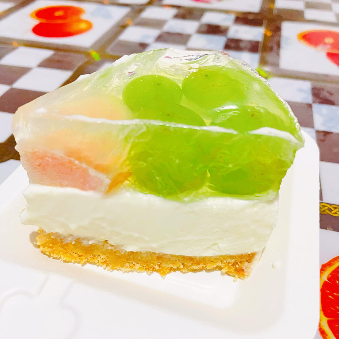 免烤箱！阳光玫瑰酸奶芝士柠檬慕斯蛋糕！