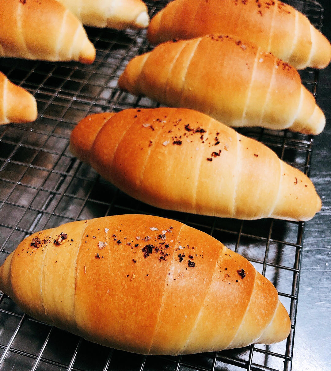 能拉丝的 - 花椒盐面包