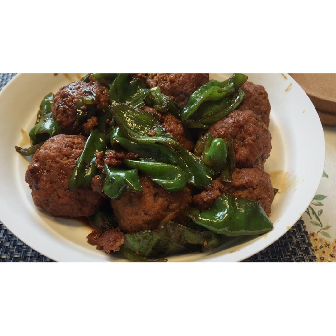 包子阿姐做的青椒炒肉丸
