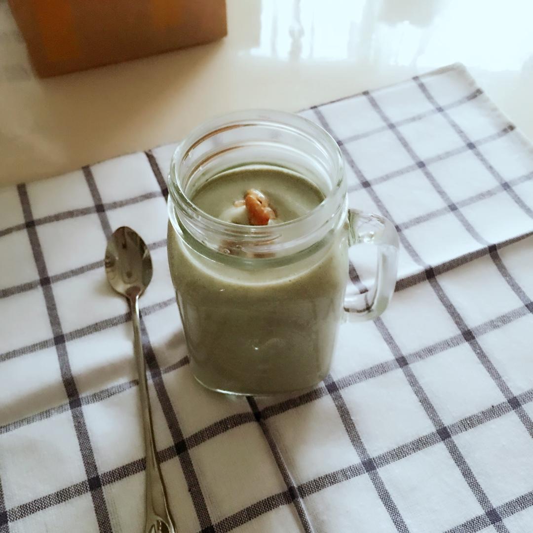 牛油果奶昔