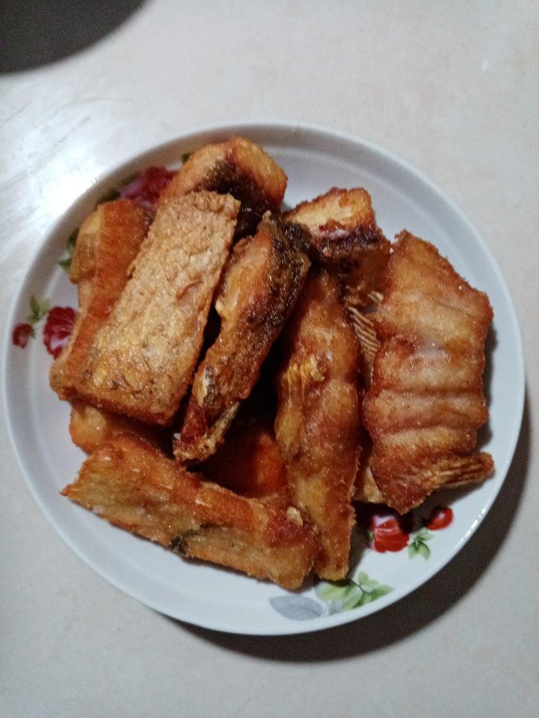 油炸草鱼