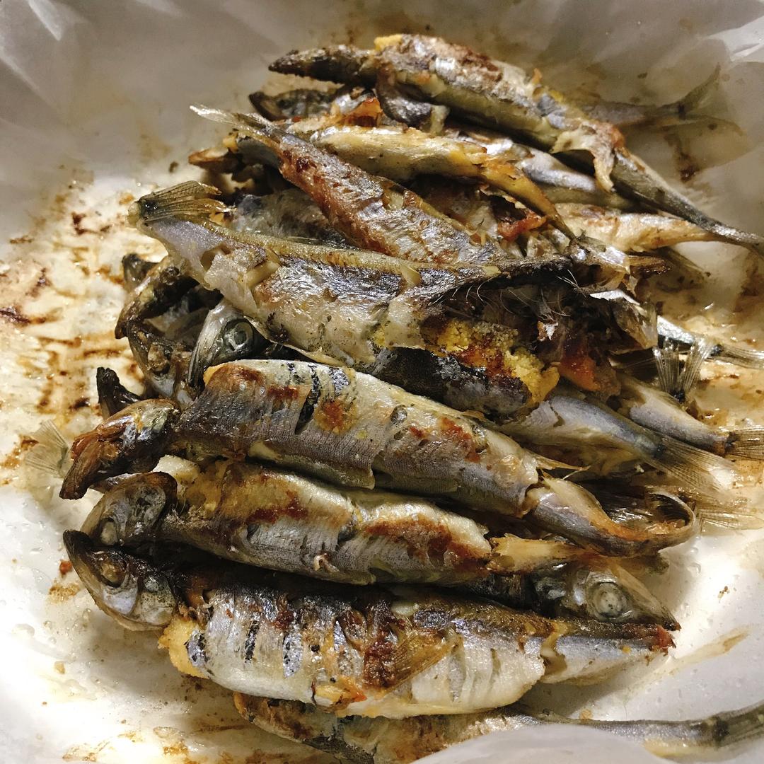 盐烤多春鱼的做法
