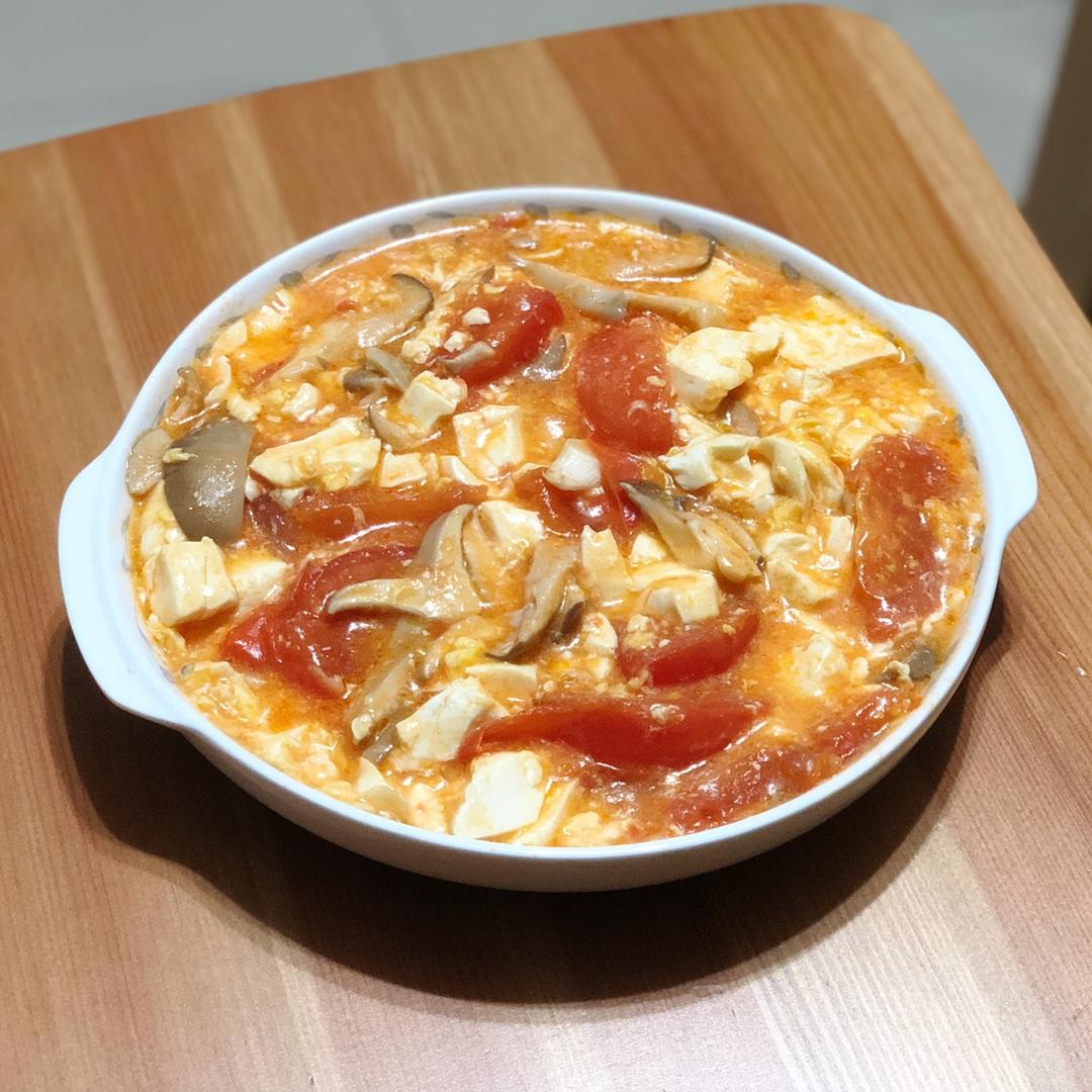 好吃到咬舌头的【番茄菌菇豆腐羹】