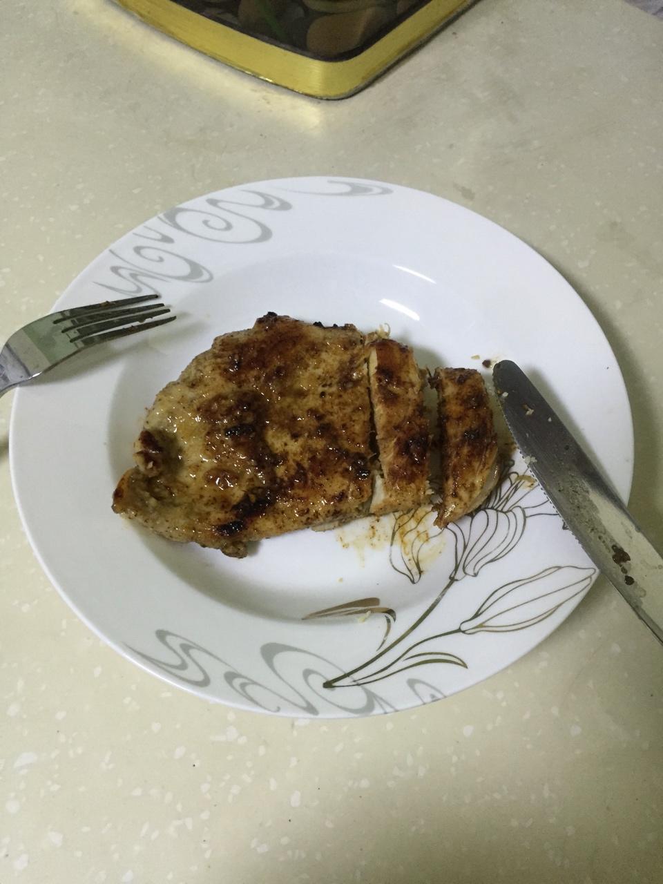 酷炫屌炸天好吃的煎鸡胸肉（香蒜蜂蜜煎鸡胸肉）