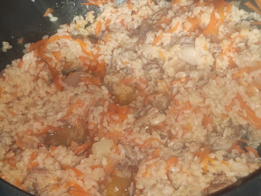新疆羊排抓饭