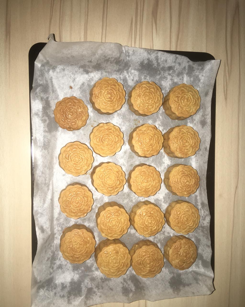广式月饼—蛋黄莲蓉月饼