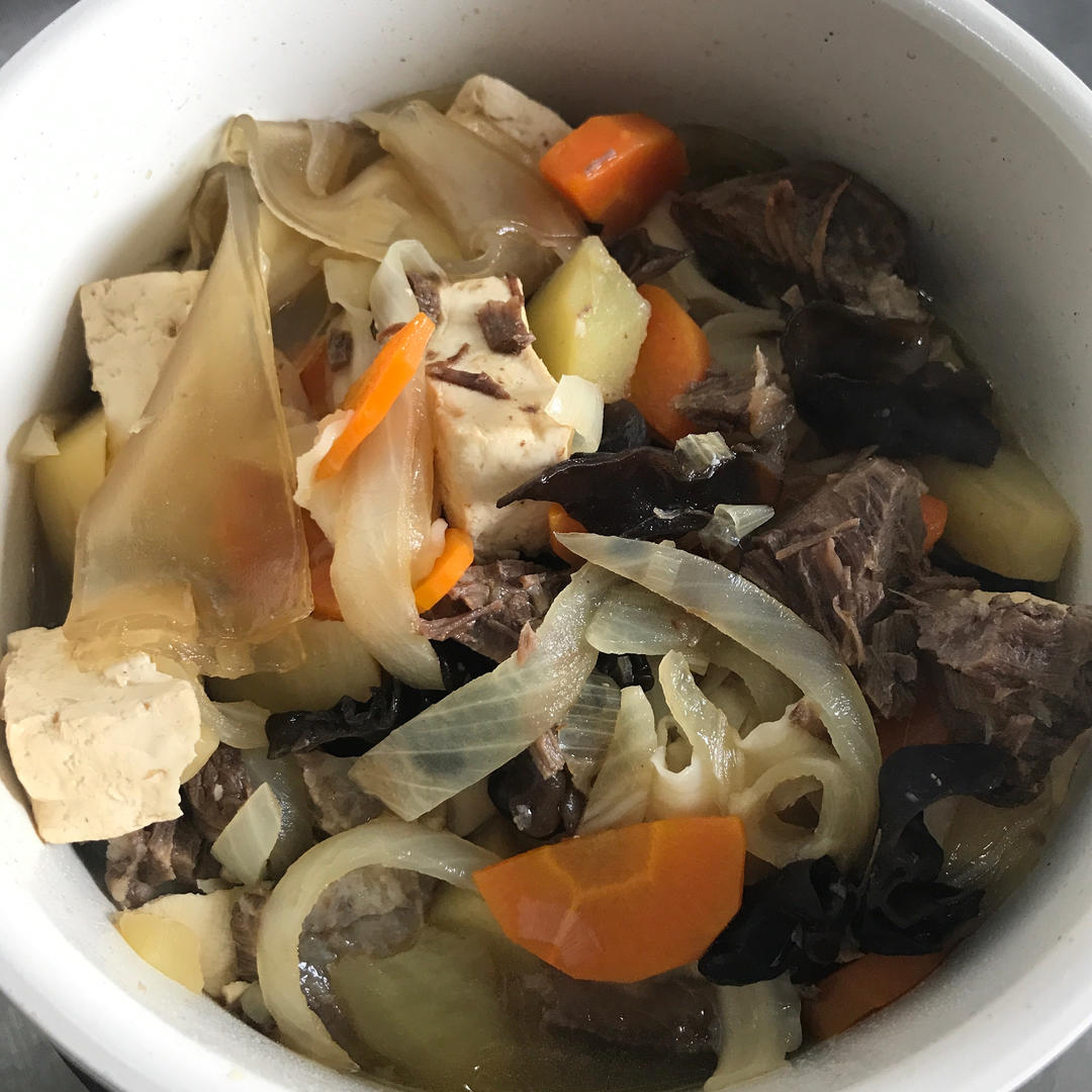 沙沙土豆胡萝卜炖牛肉