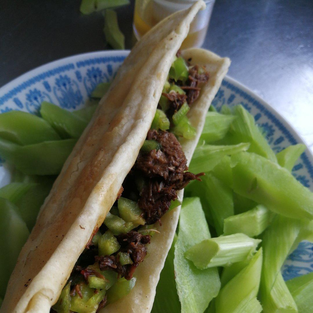 香酥夹肉火烧（河间驴肉火烧）