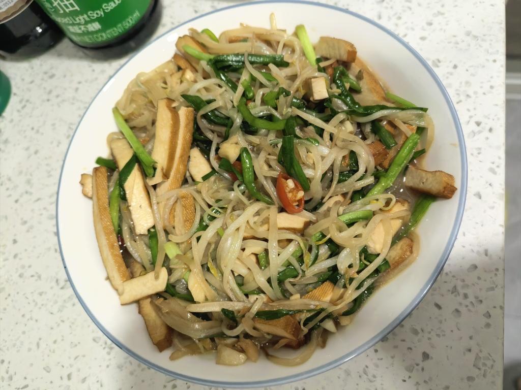 豆芽炒香干