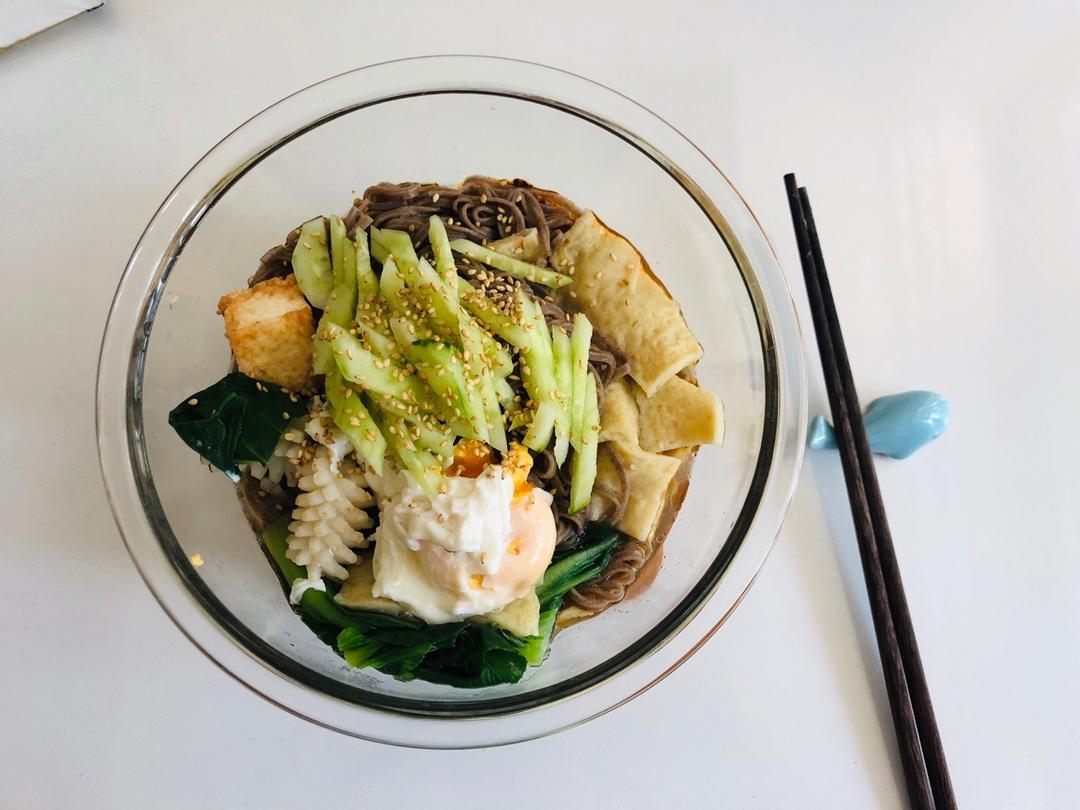 酸辣荞麦面