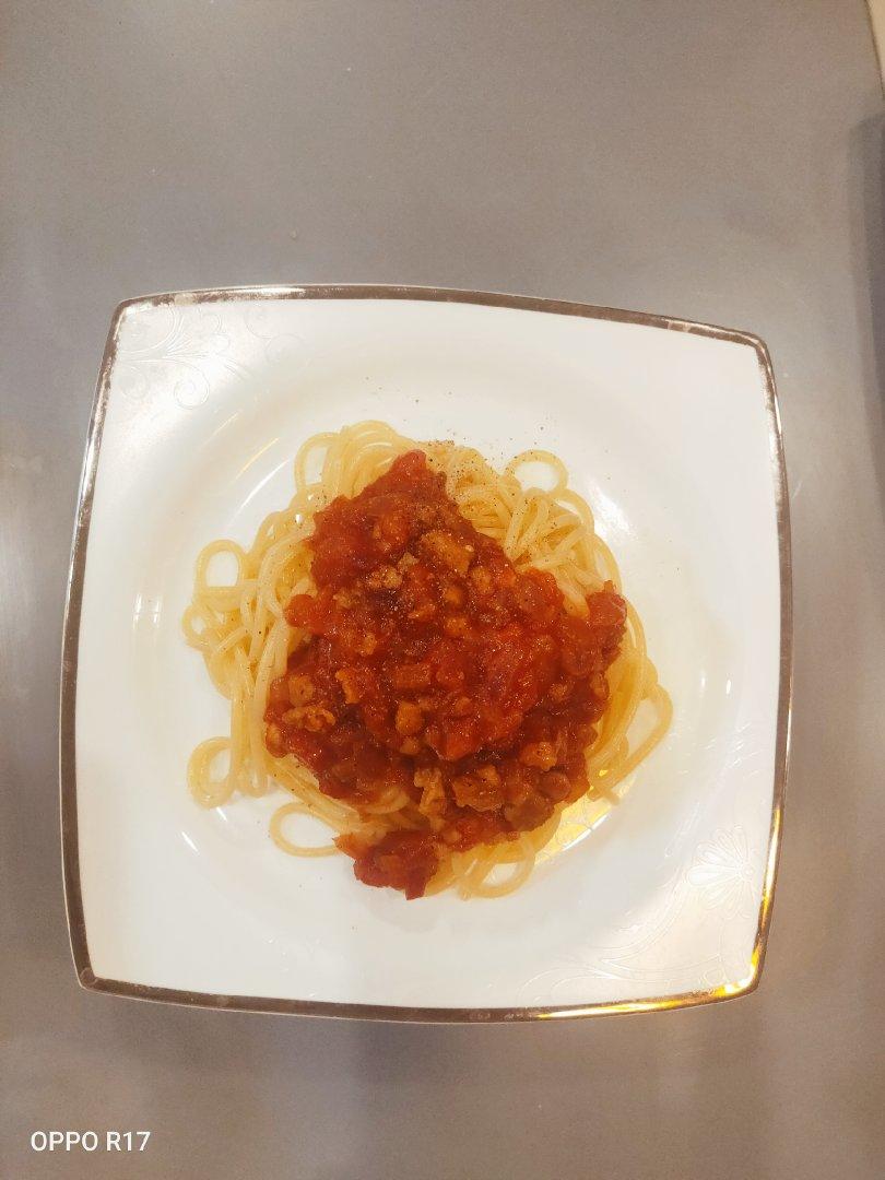 番茄肉酱意大利面