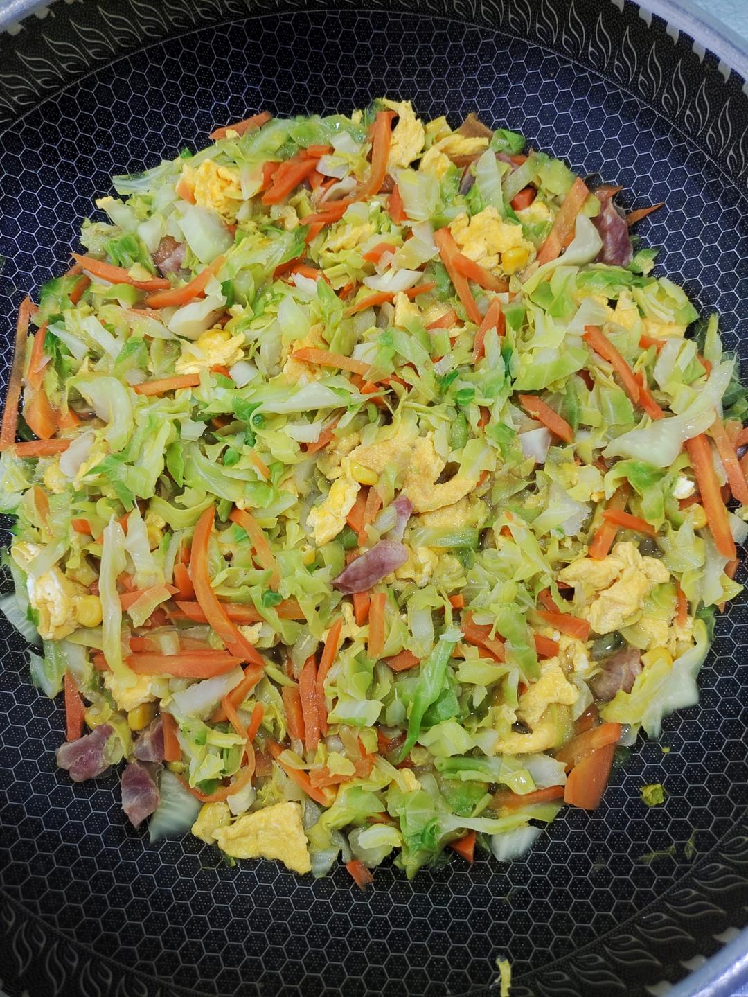 减脂餐～圆白菜胡萝卜鸡蛋