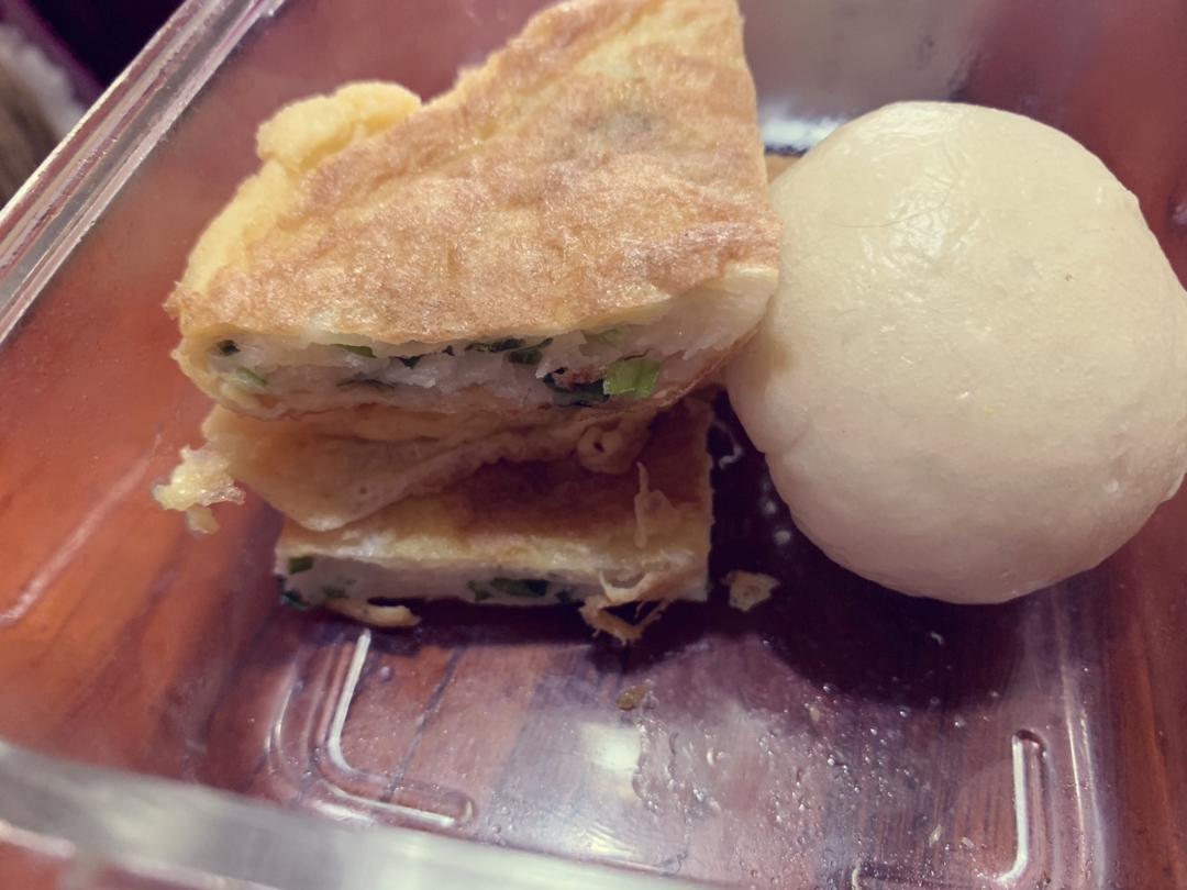 鸡蛋葱油饼                  （更新饼坯保存方法）