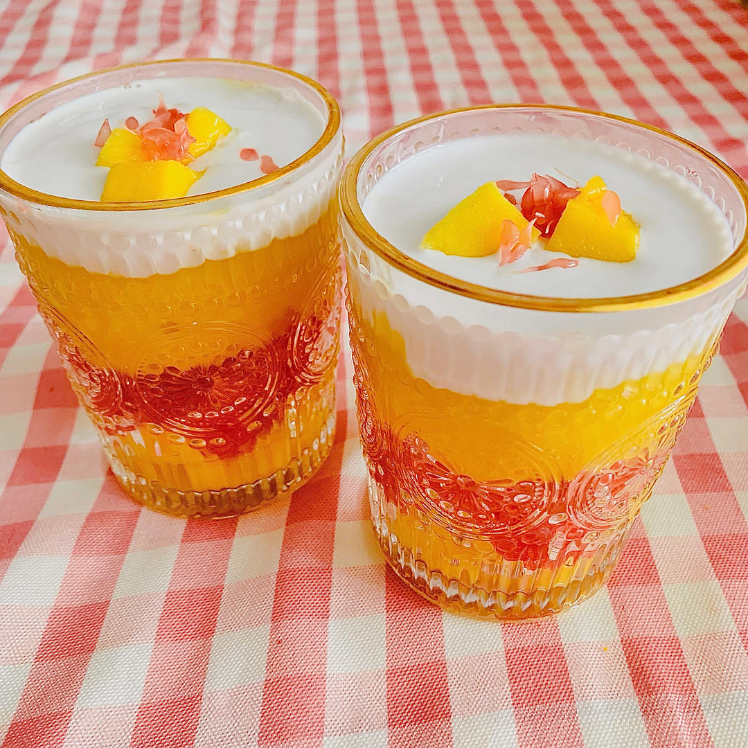 港式甜品——杨枝甘露(芒果西米露)附芒果花切法