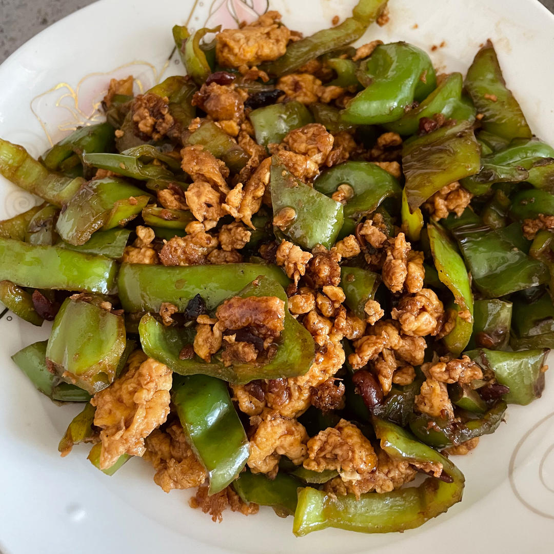 超级下饭的虎皮青椒炒鸡蛋，香辣入味