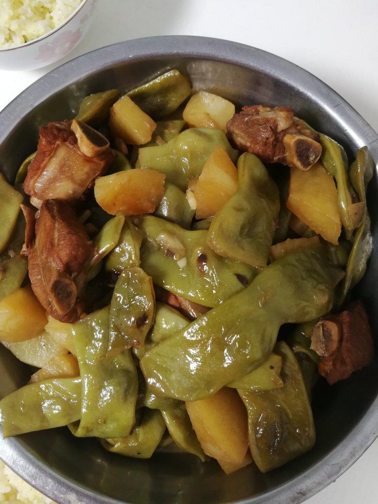 陈淼淼-1做的排骨炖土豆豆角