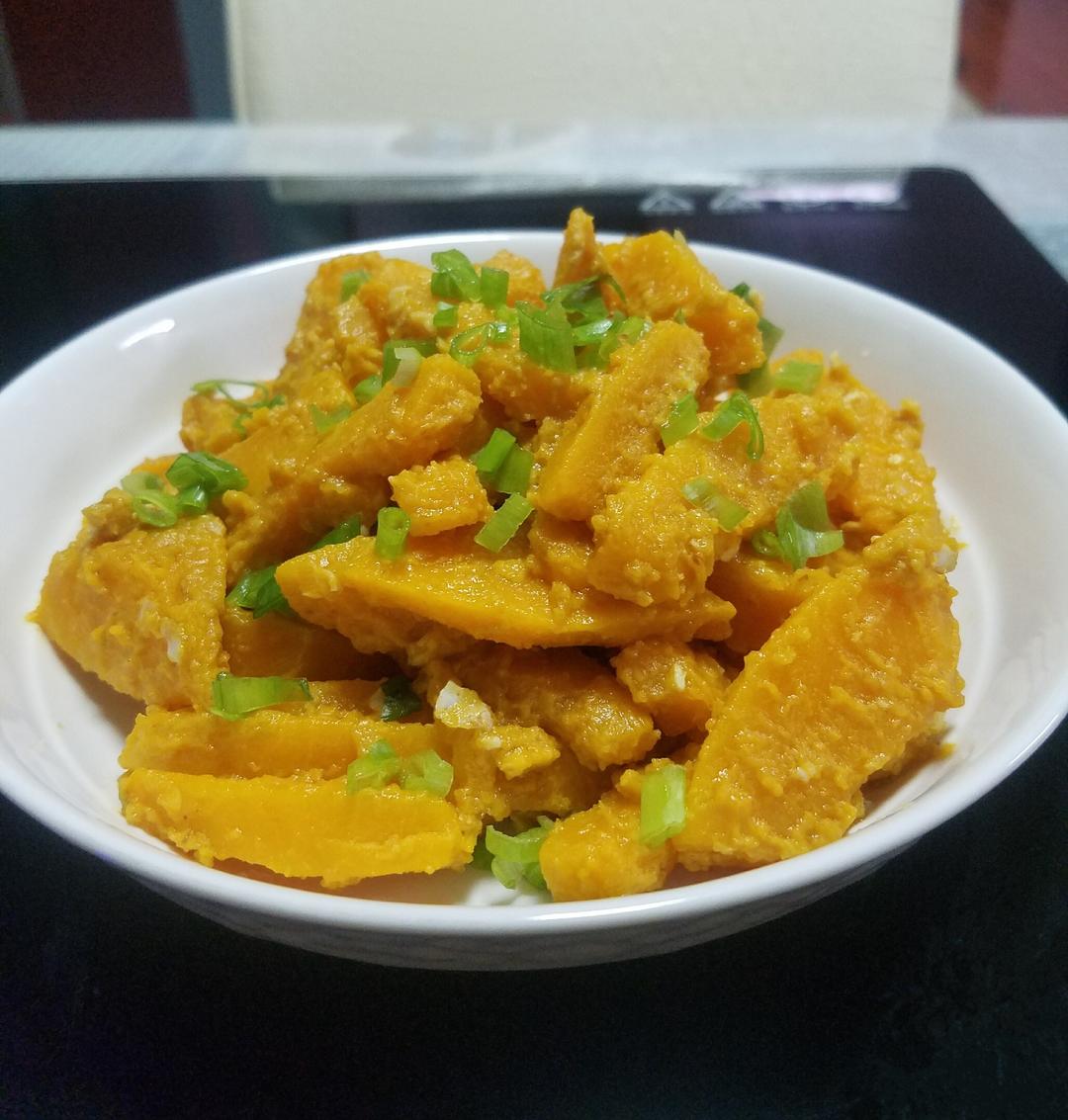 你绝对没吃过!咸蛋黄焗南瓜